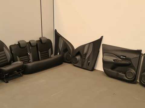 Nissan Kicks 2017 - Auto Leder - Revestimento em Couro - 18