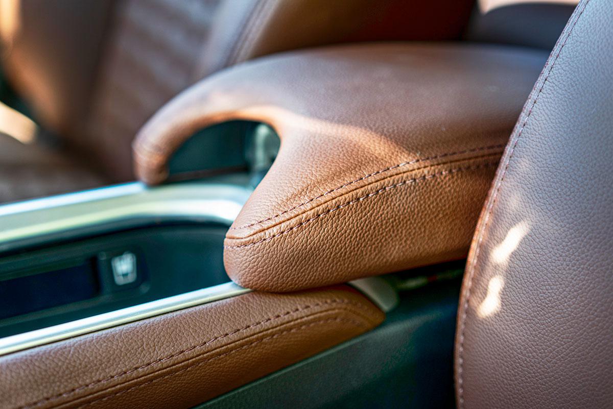 Entre em contato com Auto Leder - Revestimento em Couro